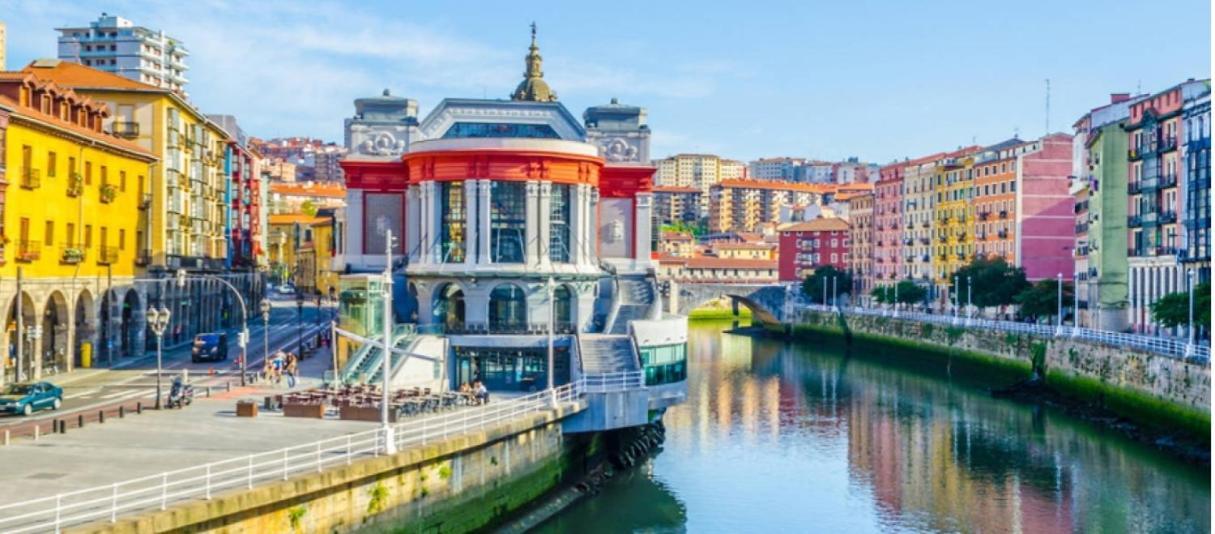 A 5 Minutos Andando Del Casco Viejo, Ayuntamiento, Plaza Circular Y Gran Via De Bilbao Y Proximo A Las 2 Lineas De Metro מראה חיצוני תמונה
