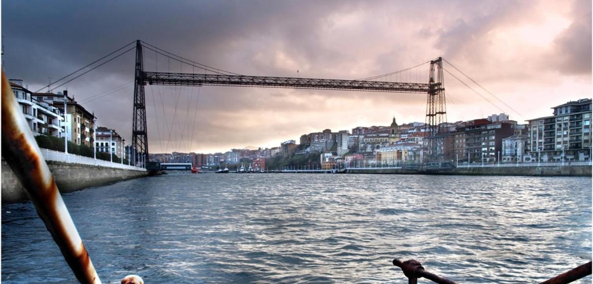 A 5 Minutos Andando Del Casco Viejo, Ayuntamiento, Plaza Circular Y Gran Via De Bilbao Y Proximo A Las 2 Lineas De Metro מראה חיצוני תמונה