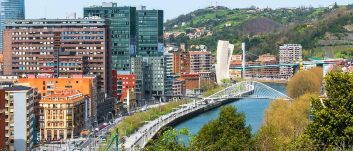 A 5 Minutos Andando Del Casco Viejo, Ayuntamiento, Plaza Circular Y Gran Via De Bilbao Y Proximo A Las 2 Lineas De Metro מראה חיצוני תמונה
