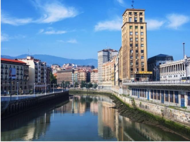 A 5 Minutos Andando Del Casco Viejo, Ayuntamiento, Plaza Circular Y Gran Via De Bilbao Y Proximo A Las 2 Lineas De Metro מראה חיצוני תמונה