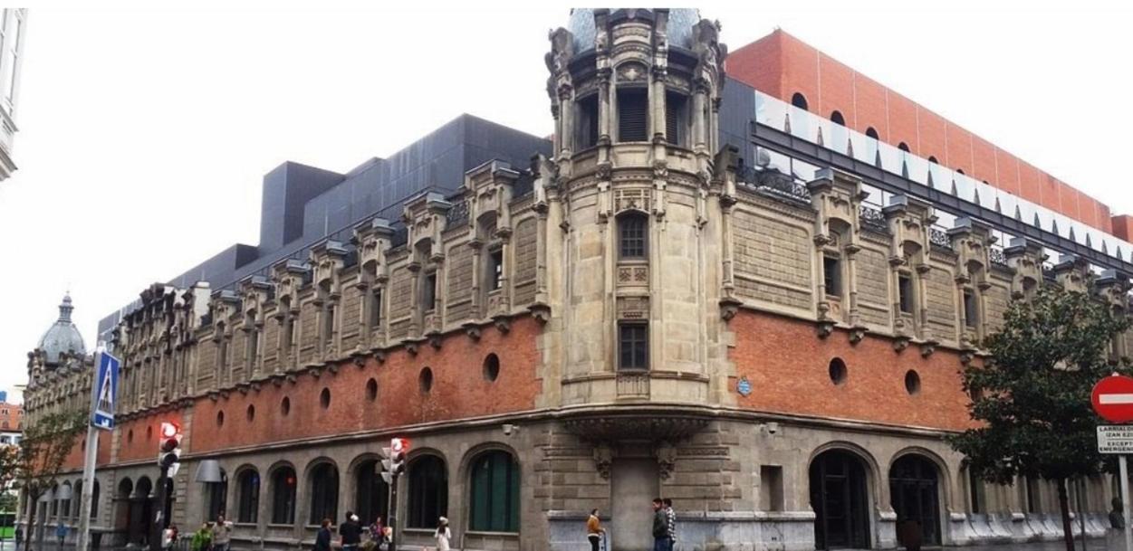 A 5 Minutos Andando Del Casco Viejo, Ayuntamiento, Plaza Circular Y Gran Via De Bilbao Y Proximo A Las 2 Lineas De Metro מראה חיצוני תמונה